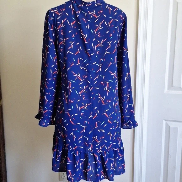 Banana Republic Ruffle-Hem Swing Shift Blue Long Sleeve Dress Size M - Picture 4 of 9